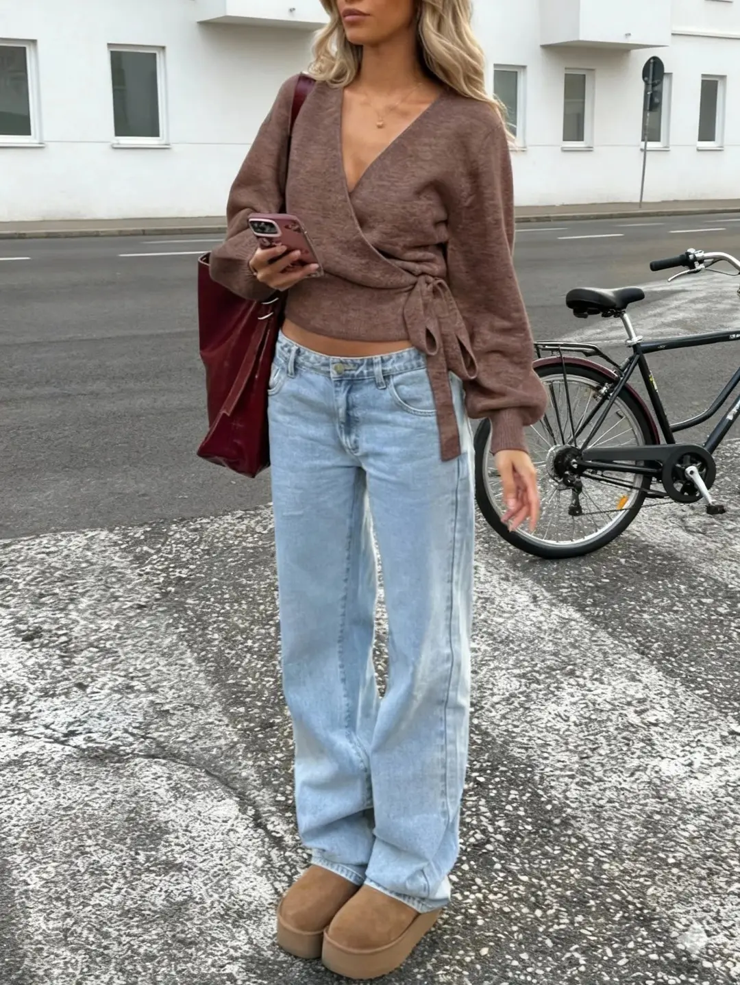 Cross-border women's European and American style cross V-neck slim-fit base knit top, autumn and winter tie-waist short slimming top — feature 21
