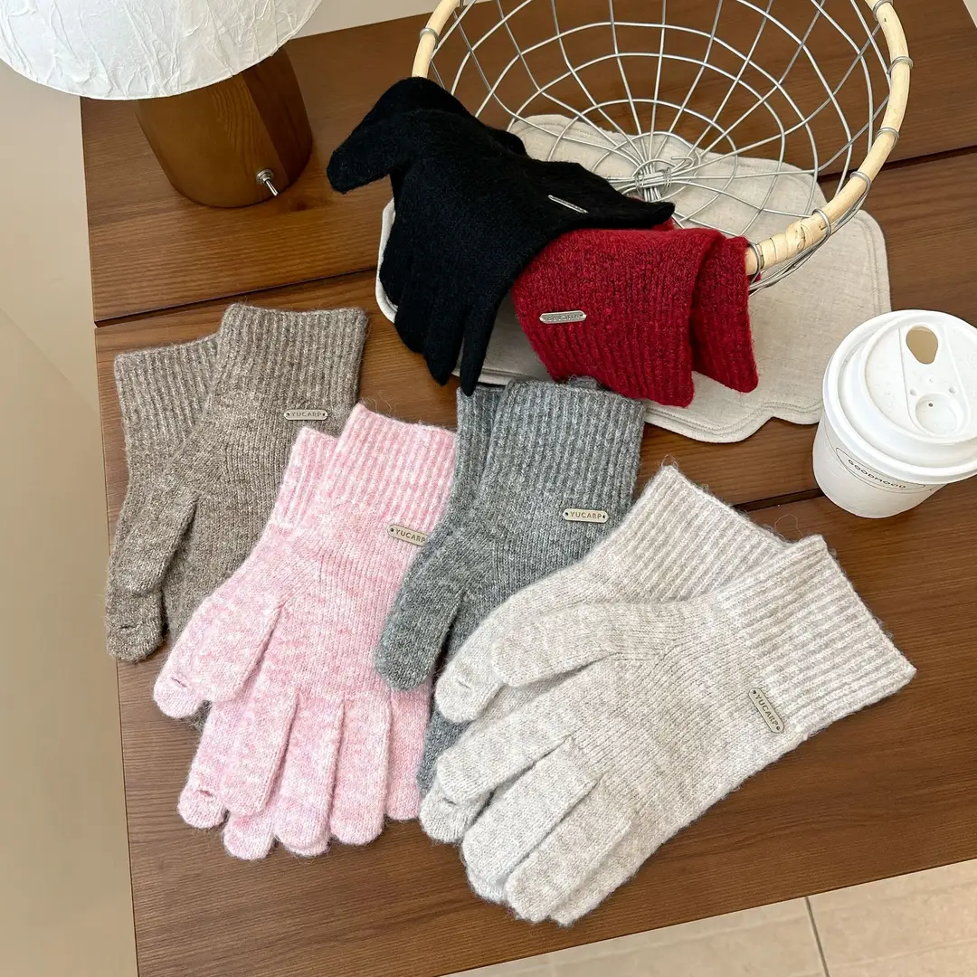 2026 New Wool Blend Knitted Hat, Scarf, and Gloves Three-Piece Set for Men and Women, Winter Warmth and Cold Protection, Touchscreen Compatible