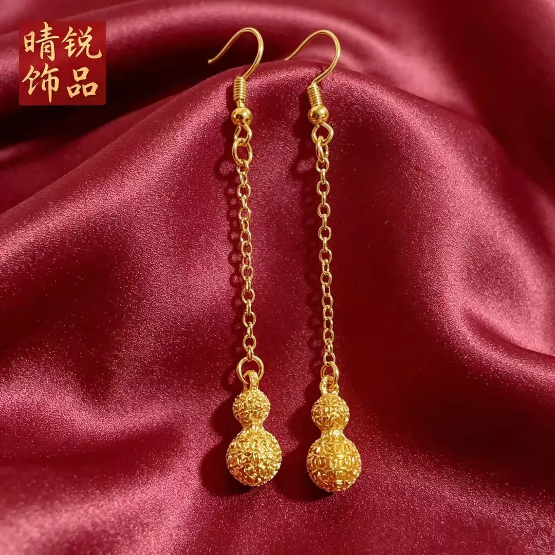 Vietnamese gold-plated trendy earring collection for women, new tassel stud earrings and drop earrings, fashion series, slow fading