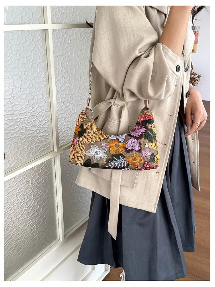 New Chinese-style embroidered versatile handbag 2026 new model niche lightweight embroidered bag sequin bag single shoulder underarm bag — feature 15