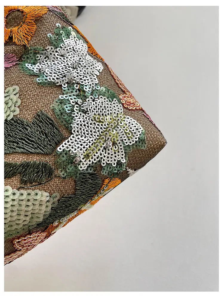 New Chinese-style embroidered versatile handbag 2026 new model niche lightweight embroidered bag sequin bag single shoulder underarm bag — feature 21