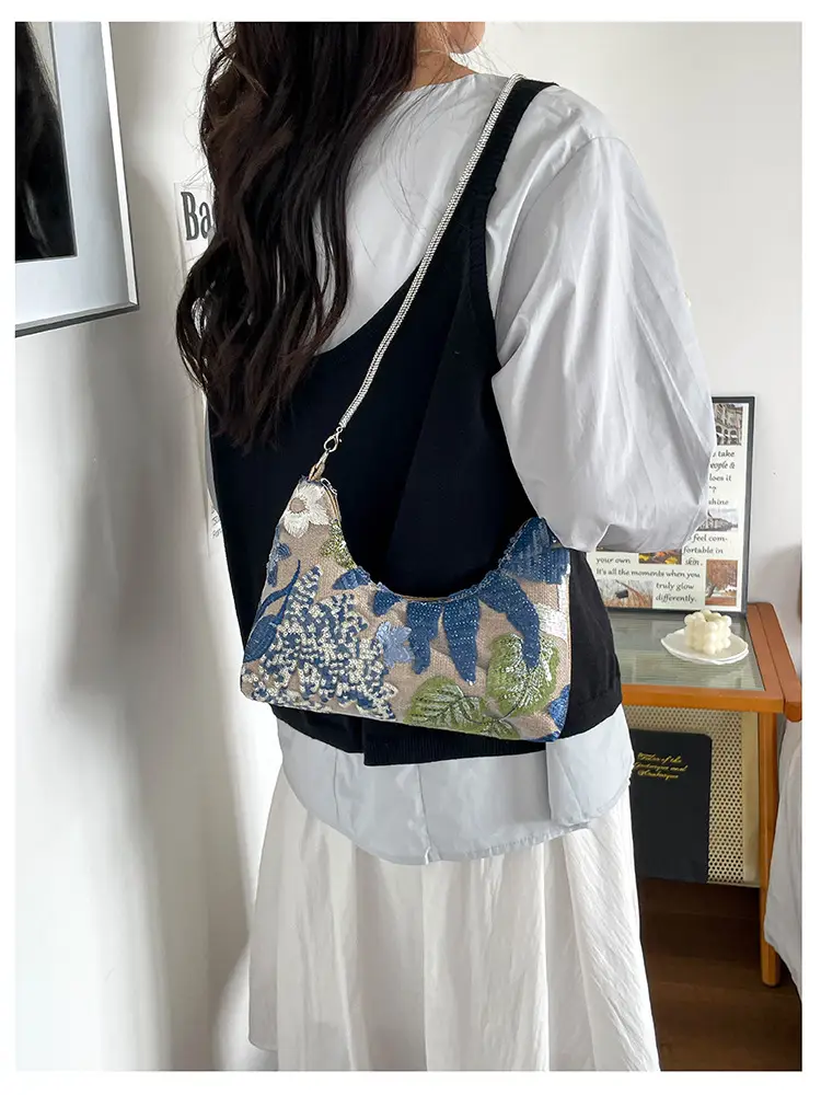 New Chinese-style embroidered versatile handbag 2026 new model niche lightweight embroidered bag sequin bag single shoulder underarm bag — feature 48