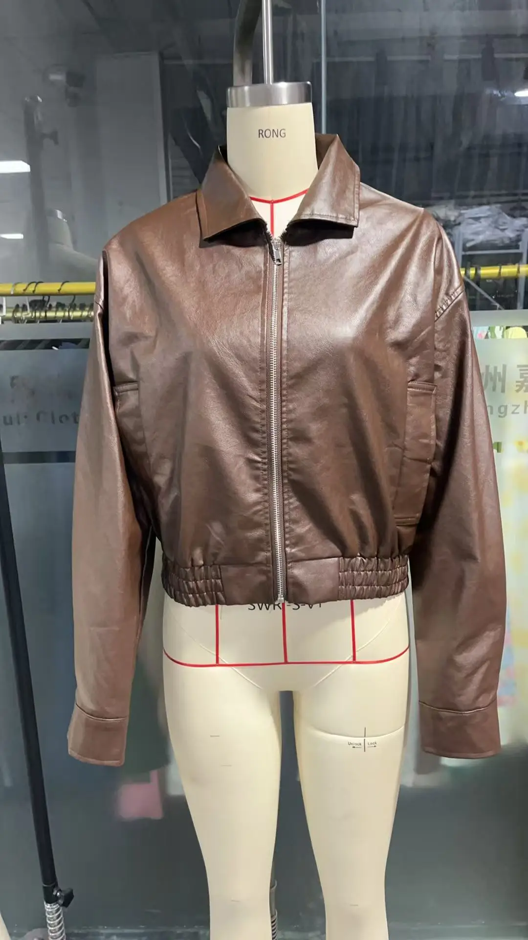 Korean-style loose-fitting, drop-shoulder, short, collared leather jacket. Vintage, versatile, simple, and suitable for commuting in spring and autumn, ideal for petite individuals — feature 16