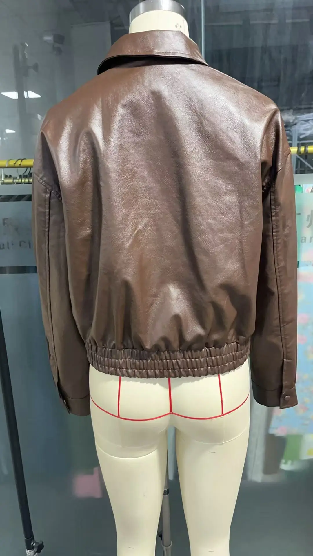 Korean-style loose-fitting, drop-shoulder, short, collared leather jacket. Vintage, versatile, simple, and suitable for commuting in spring and autumn, ideal for petite individuals — feature 18