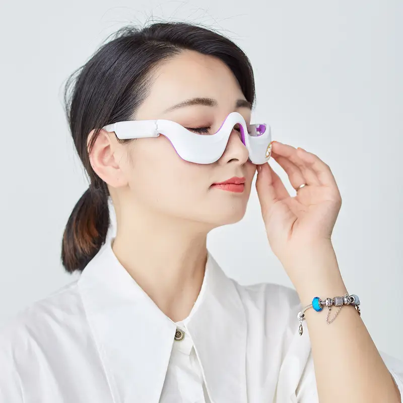 Smart eye massager for reducing eye bags and dark circles, an eye care device for beauty and eye protection, featuring spa-style vibration and heating functions for home use - Image 4