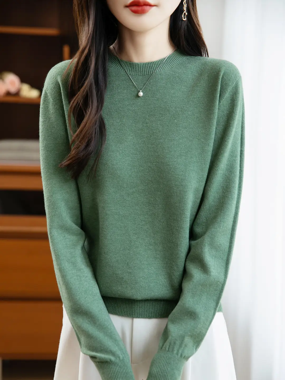 Autumn and winter Andy velvet round neck knit sweater for women, first-line ready-to-wear, solid color seamless pullover long-sleeve sweater, suitable as a base layer