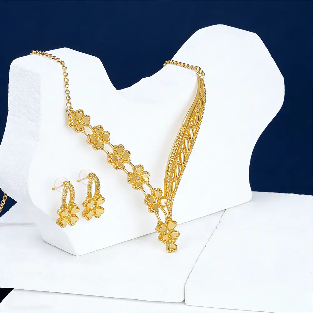 Middle Eastern Dubai floral necklace and earring set, gold-plated, for brides, weddings, cross-border sales, non-fading, and extravagant for banquets