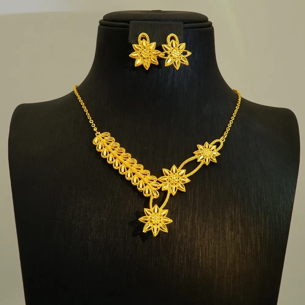 Middle Eastern Dubai floral necklace and earring set, gold-plated, for brides, weddings, cross-border sales, non-fading, and extravagant for banquets