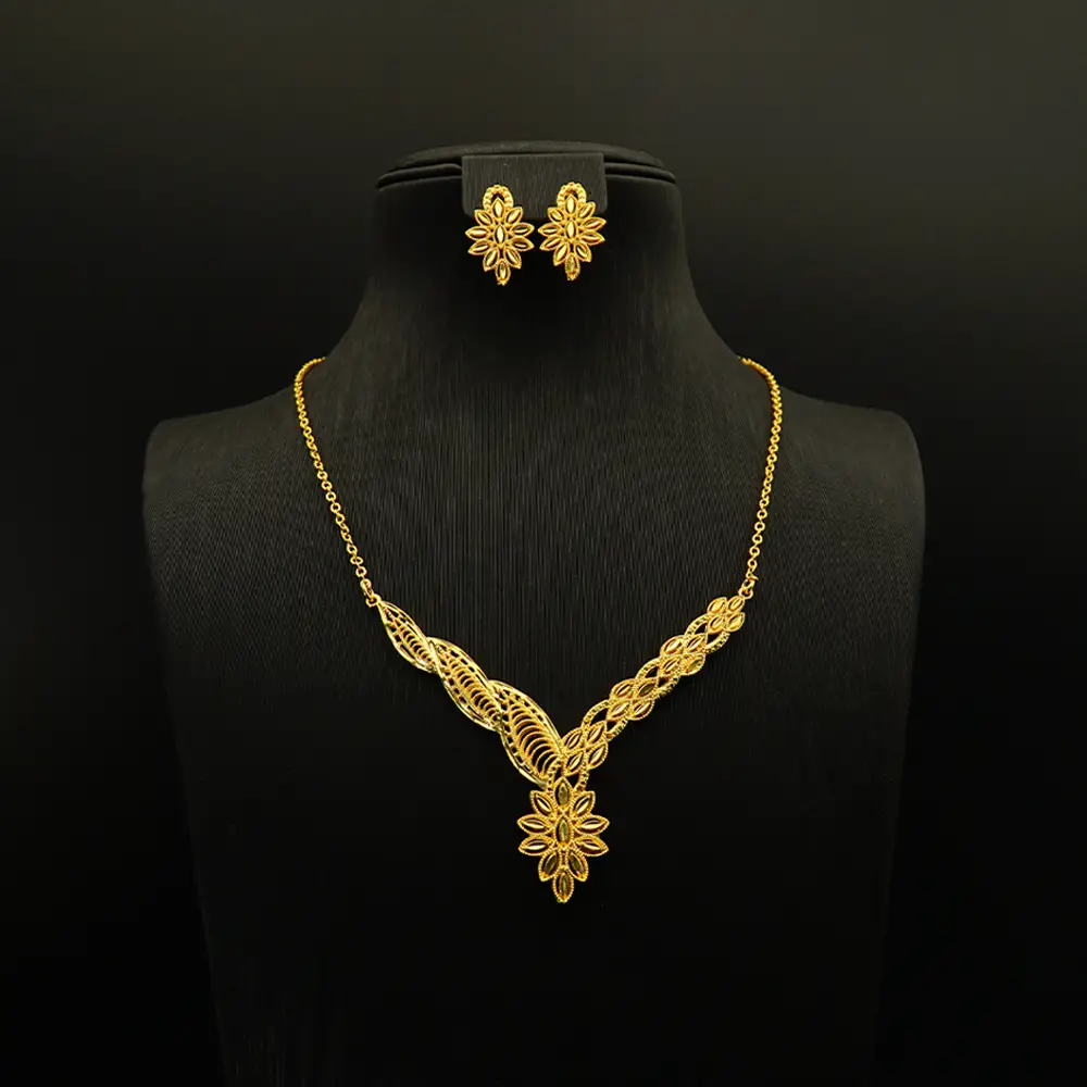 Middle Eastern Dubai floral necklace and earring set, gold-plated, for brides, weddings, cross-border sales, non-fading, and extravagant for banquets