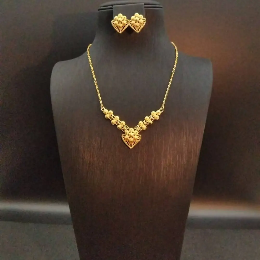 Middle Eastern Dubai floral necklace and earring set, gold-plated, for brides, weddings, cross-border sales, non-fading, and extravagant for banquets