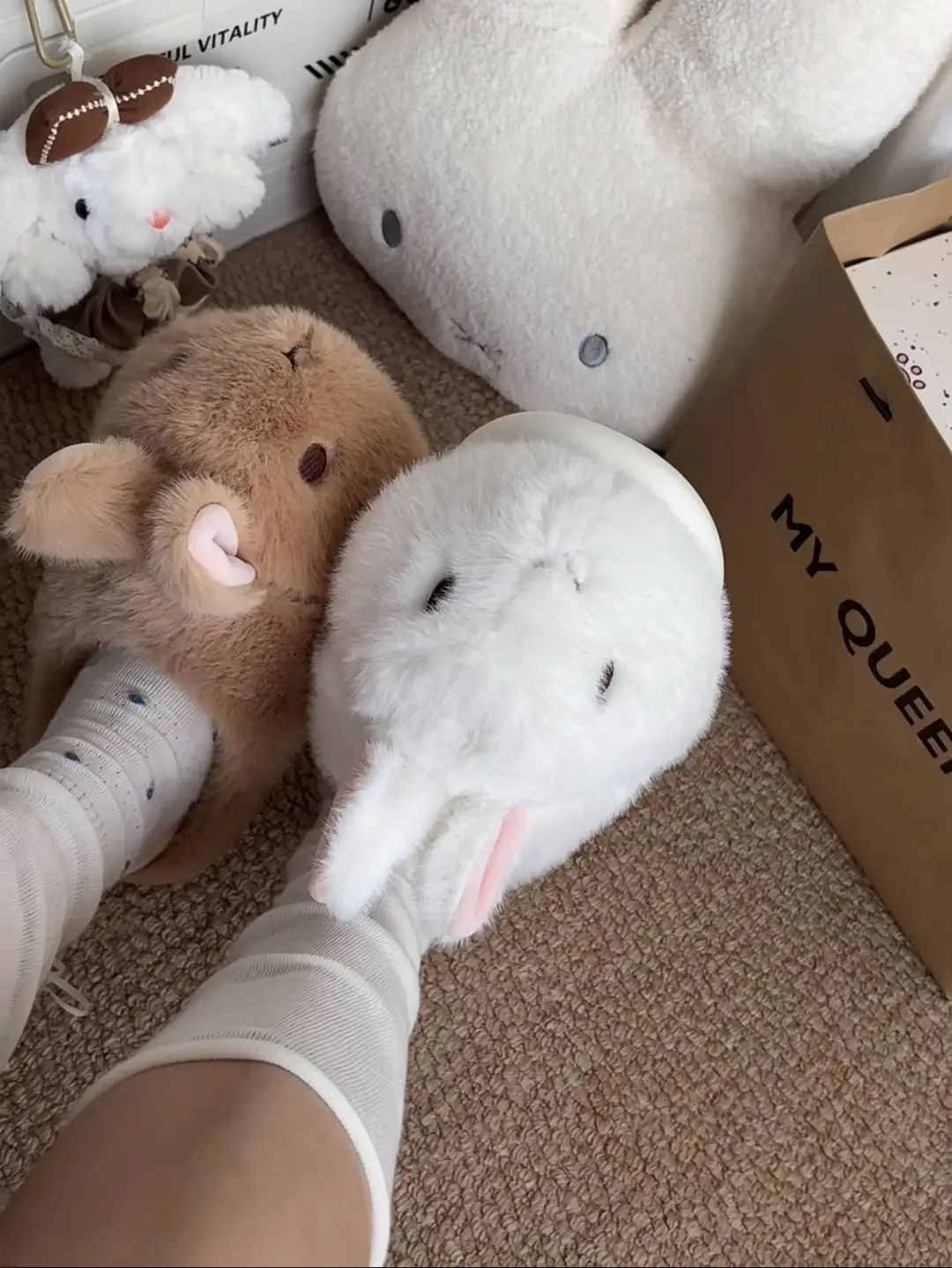 4cm rabbit cotton slippers for women, cute winter home slippers, non-slip indoor slippers, suitable for students, can be worn both indoors and outdoors, and provide a height boost
