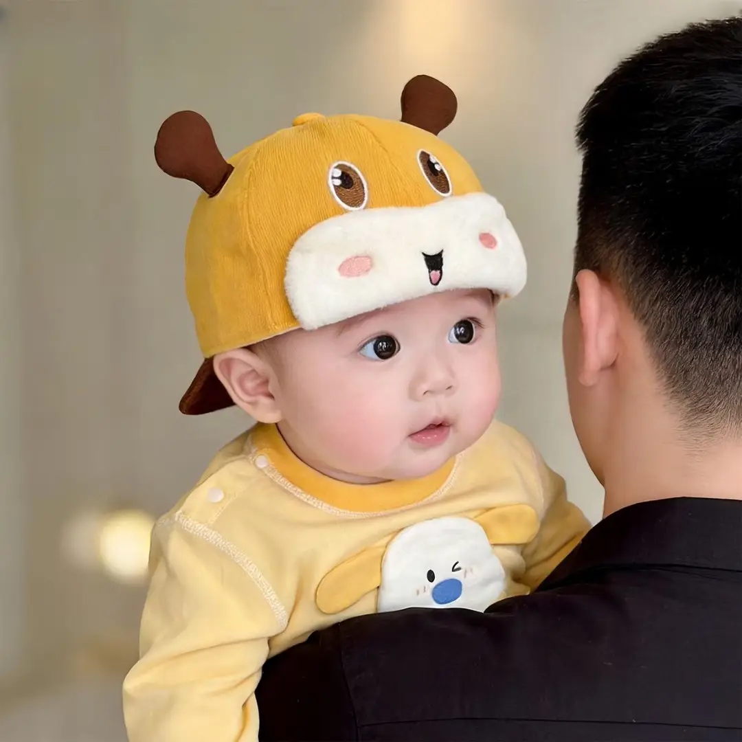 Children's winter hat, warm and thickened corduroy baseball cap, cute design, windproof, suitable for both boys and girls