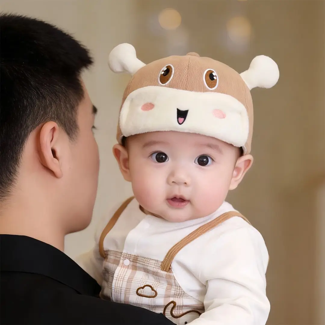 Children's winter hat, warm and thickened corduroy baseball cap, cute design, windproof, suitable for both boys and girls