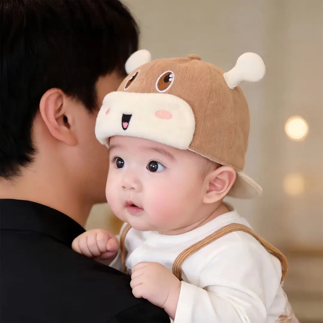 Children's winter hat, warm and thickened corduroy baseball cap, cute design, windproof, suitable for both boys and girls