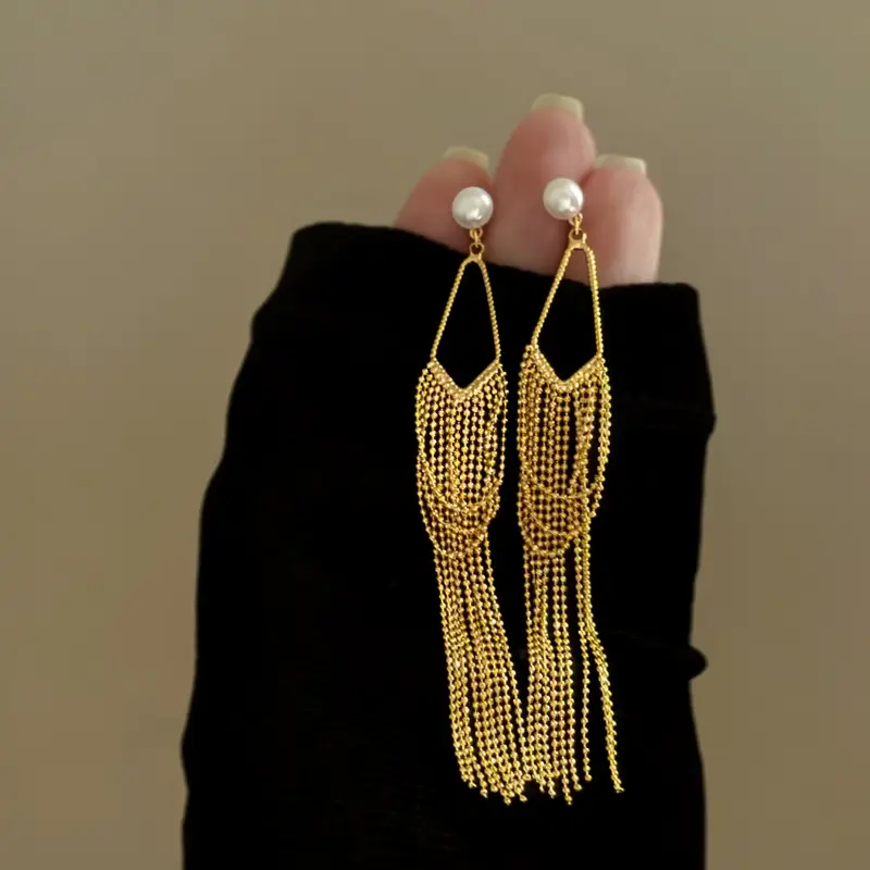 Starlight scattered, irregular high-end waterfall design, dynamic tassel earrings, unique long earrings