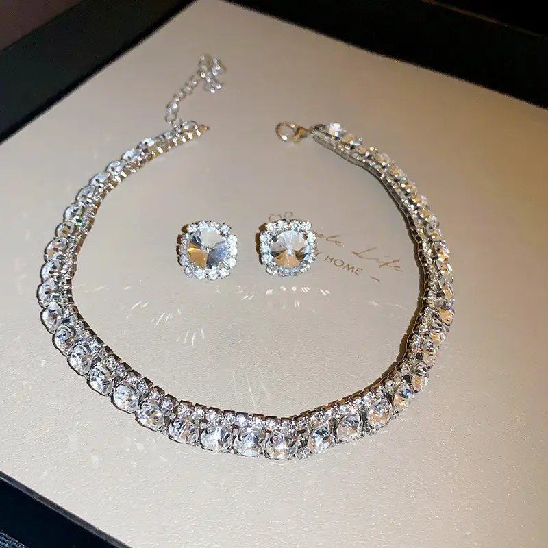 European and American style, featuring diamond-studded teardrop and geometric earrings and a necklace set, with a retro, courtly aesthetic, making it a fashionable and versatile accessory for women