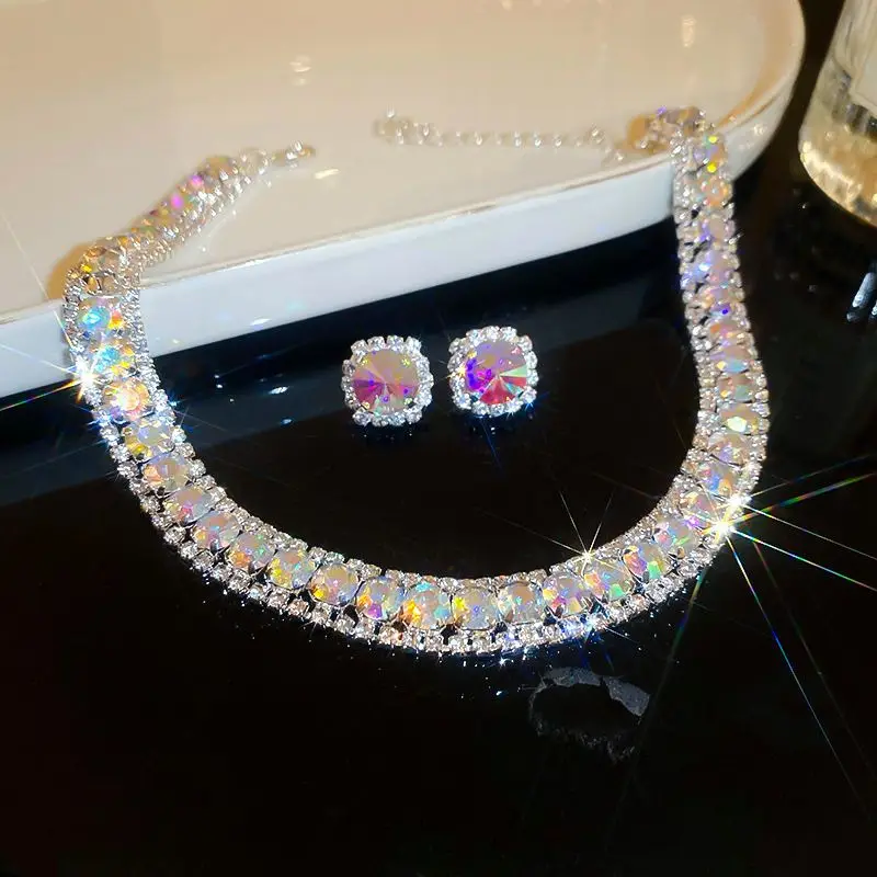 European and American style, featuring diamond-studded teardrop and geometric earrings and a necklace set, with a retro, courtly aesthetic, making it a fashionable and versatile accessory for women — feature 11