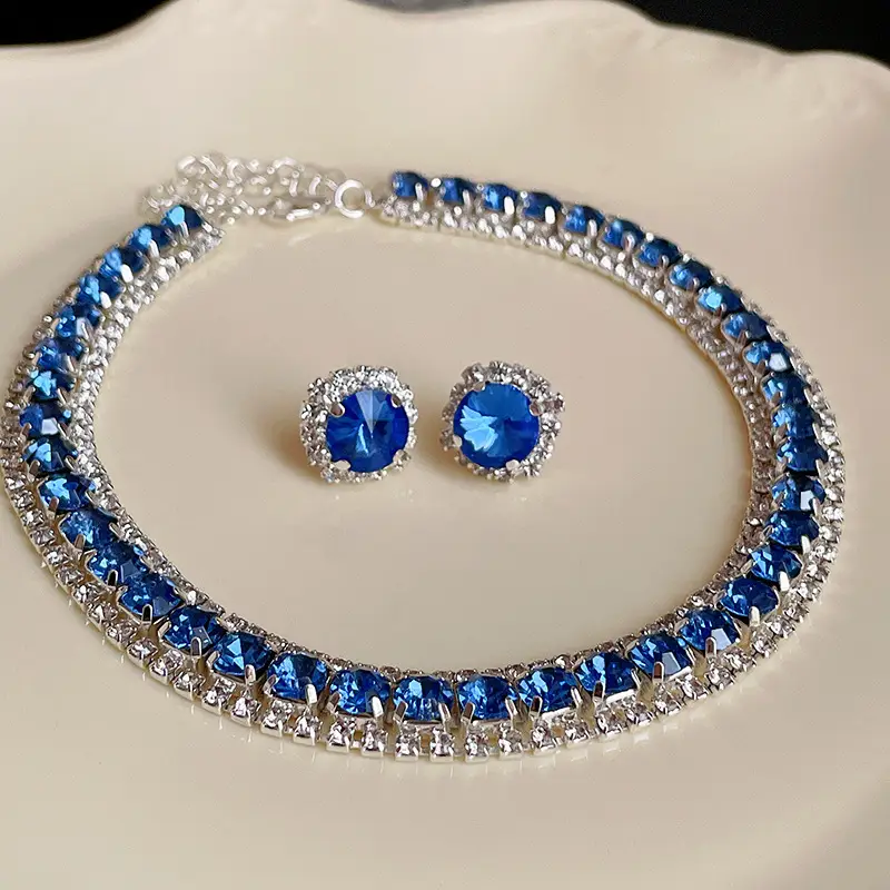 European and American style, featuring diamond-studded teardrop and geometric earrings and a necklace set, with a retro, courtly aesthetic, making it a fashionable and versatile accessory for women — feature 6