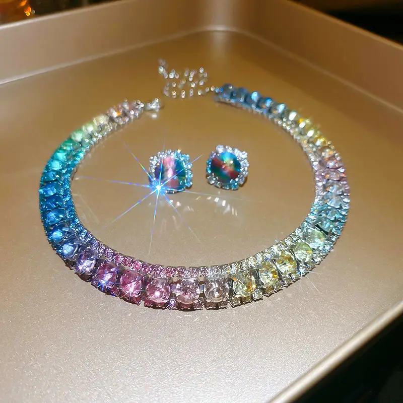 European and American style, featuring diamond-studded teardrop and geometric earrings and a necklace set, with a retro, courtly aesthetic, making it a fashionable and versatile accessory for women
