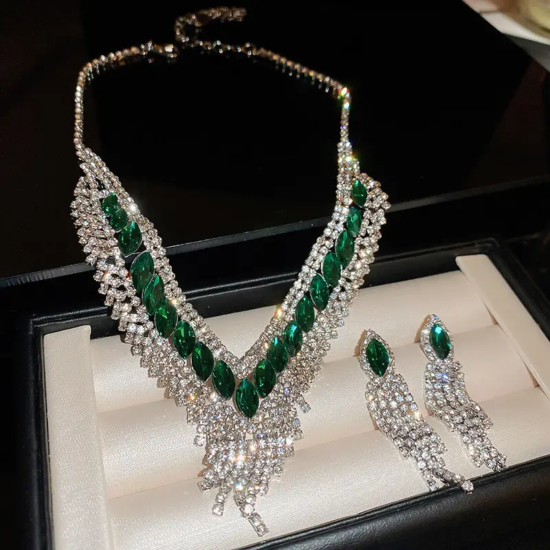 European and American style, featuring diamond-studded teardrop and geometric earrings and a necklace set, with a retro, courtly aesthetic, making it a fashionable and versatile accessory for women