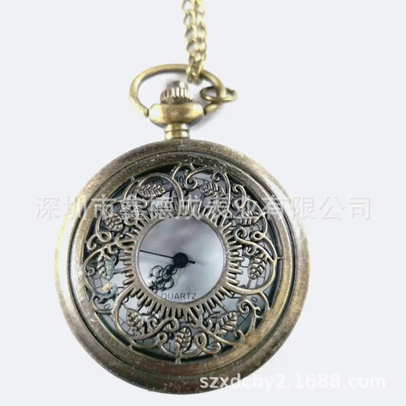 Wholesale Personalized Hollow-Out Vintage Pocket Watch Flip-Top Quartz Watch Creative Dial Vintage Pocket Watch Unisex