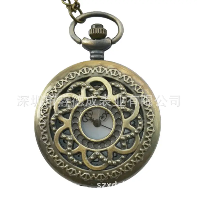 Wholesale Personalized Hollow-Out Vintage Pocket Watch Flip-Top Quartz Watch Creative Dial Vintage Pocket Watch Unisex