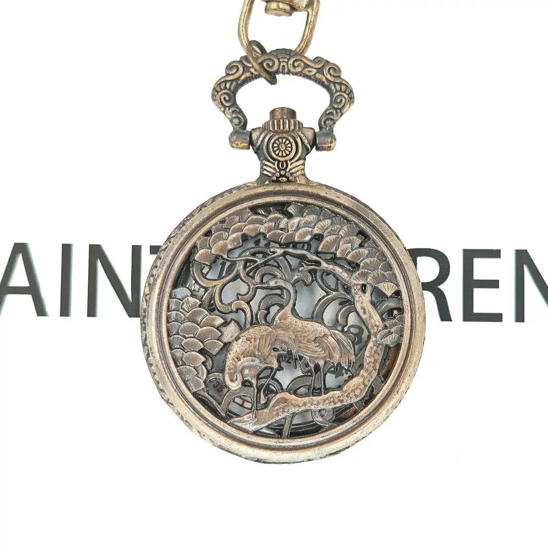 Wholesale Personalized Hollow-Out Vintage Pocket Watch Flip-Top Quartz Watch Creative Dial Vintage Pocket Watch Unisex