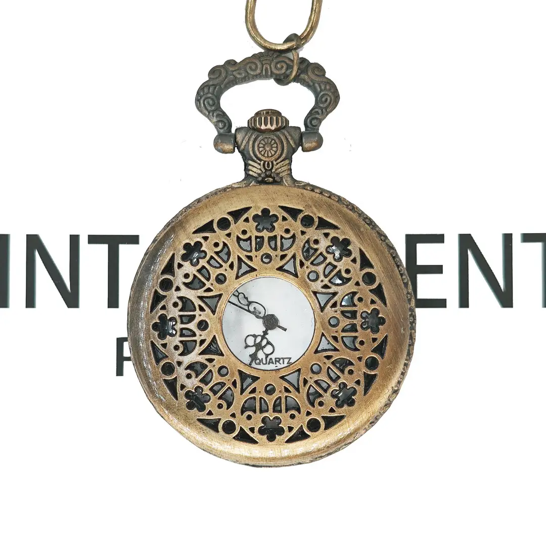 Wholesale Personalized Hollow-Out Vintage Pocket Watch Flip-Top Quartz Watch Creative Dial Vintage Pocket Watch Unisex