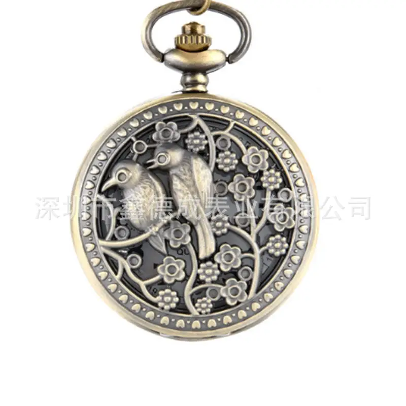 Wholesale Personalized Hollow-Out Vintage Pocket Watch Flip-Top Quartz Watch Creative Dial Vintage Pocket Watch Unisex