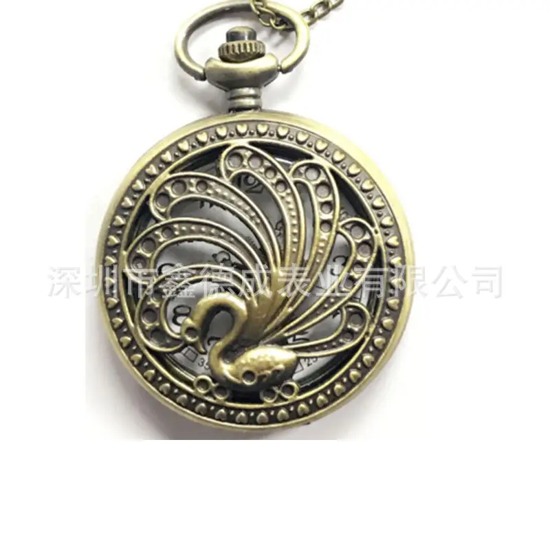 Wholesale Personalized Hollow-Out Vintage Pocket Watch Flip-Top Quartz Watch Creative Dial Vintage Pocket Watch Unisex