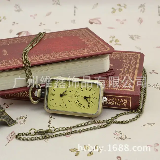 Retro Hanging Chain Watch Gold Plated Dual Movement — feature 10