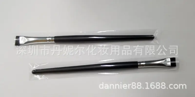 Red Flat Head Eyeliner Brush for Precision Application — feature 11