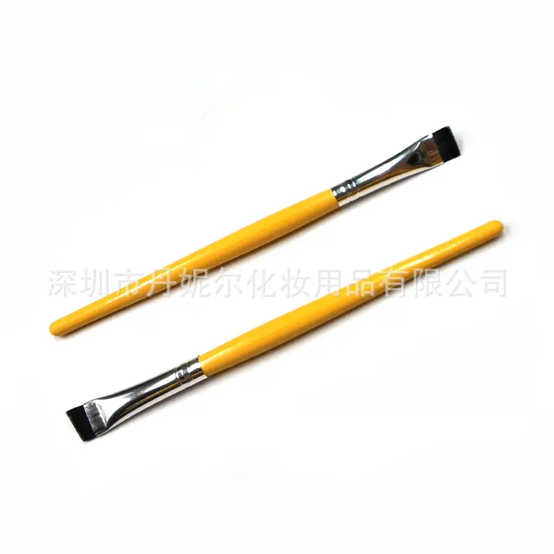 Red Flat Head Eyeliner Brush for Precision Application — feature 20