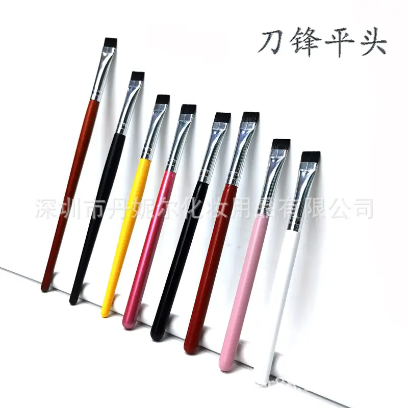 Red Flat Head Eyeliner Brush for Precision Application — feature 4