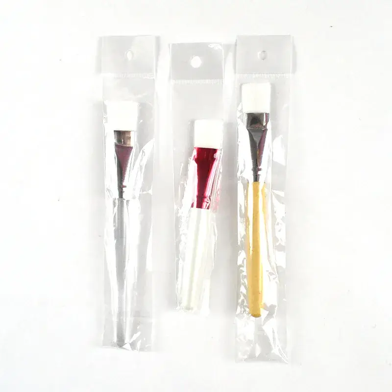Wooden Mask Brush with Purple Blending Head