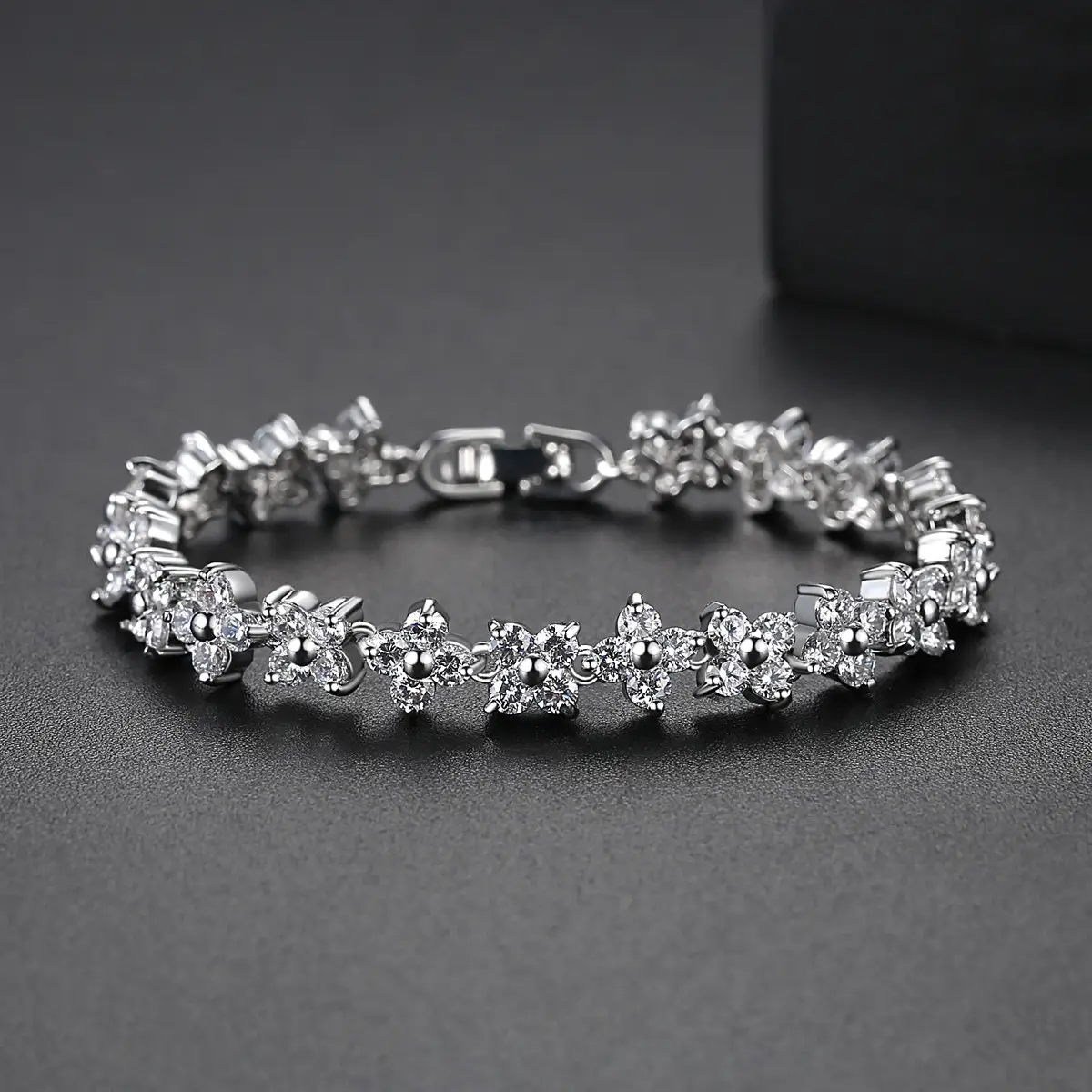 Jinse Star's Flower Bracelet for Women