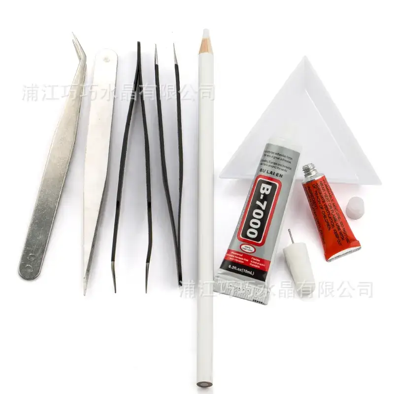 White Triangle DIY Nail Art Tool - Image 6