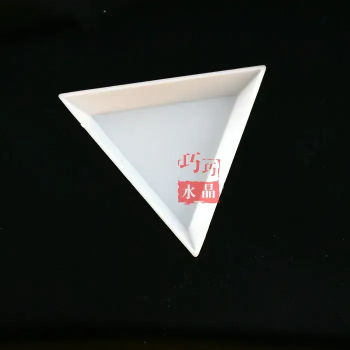 White Triangle DIY Nail Art Tool - Image 4