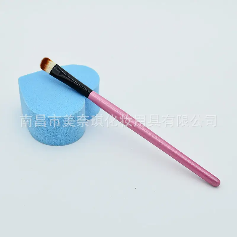 Wooden Eye Shadow Brush for Makeup Application - Image 18