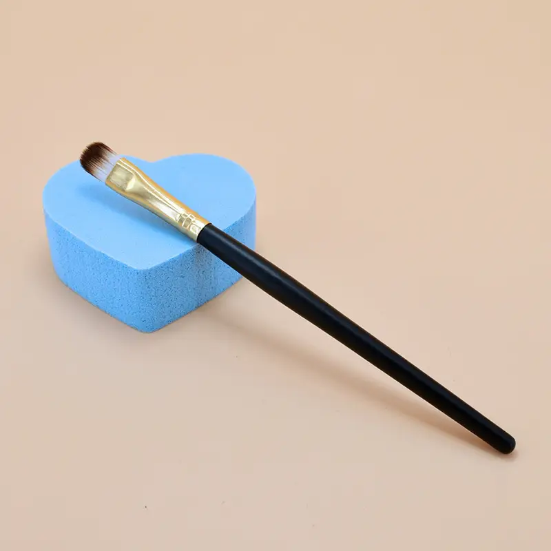 Wooden Eye Shadow Brush for Makeup Application - Image 12