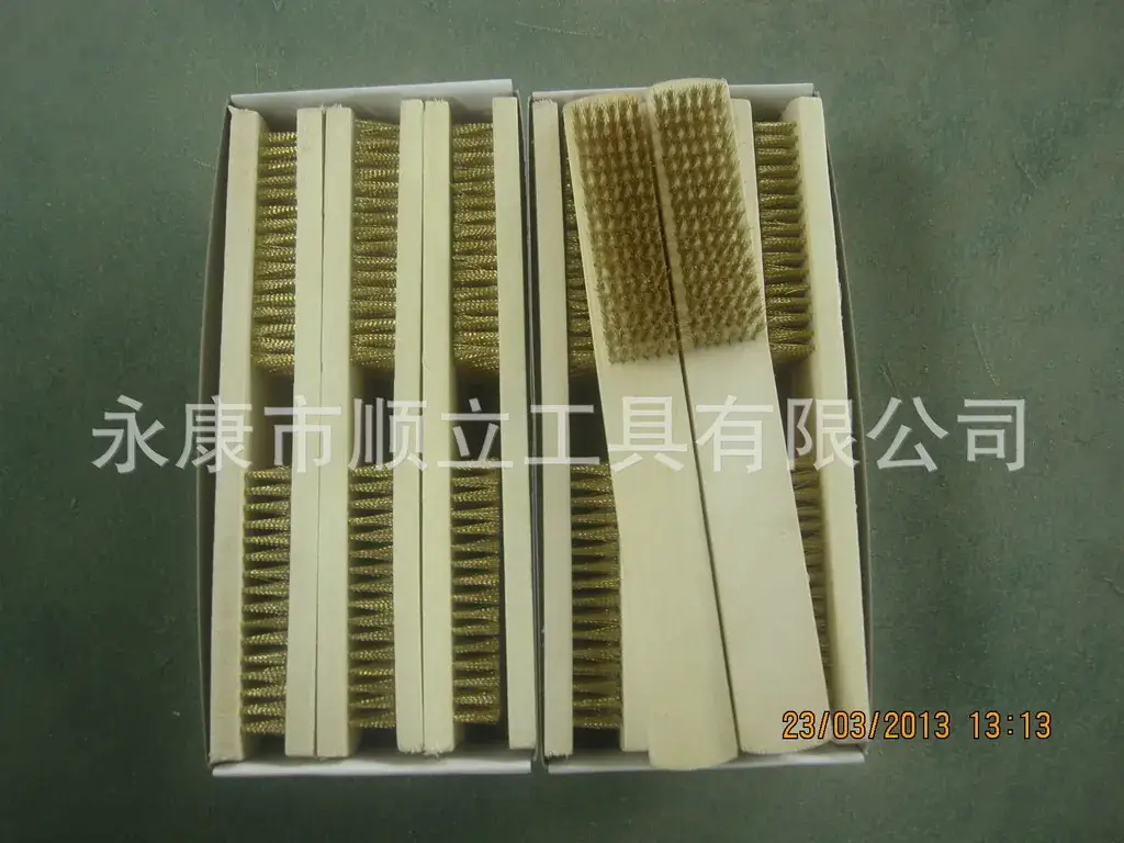 Copper Plated Text Play Wire Brush for Cleaning — feature 4