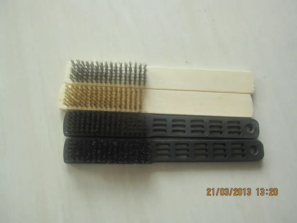 Copper Plated Text Play Wire Brush for Cleaning — feature 5