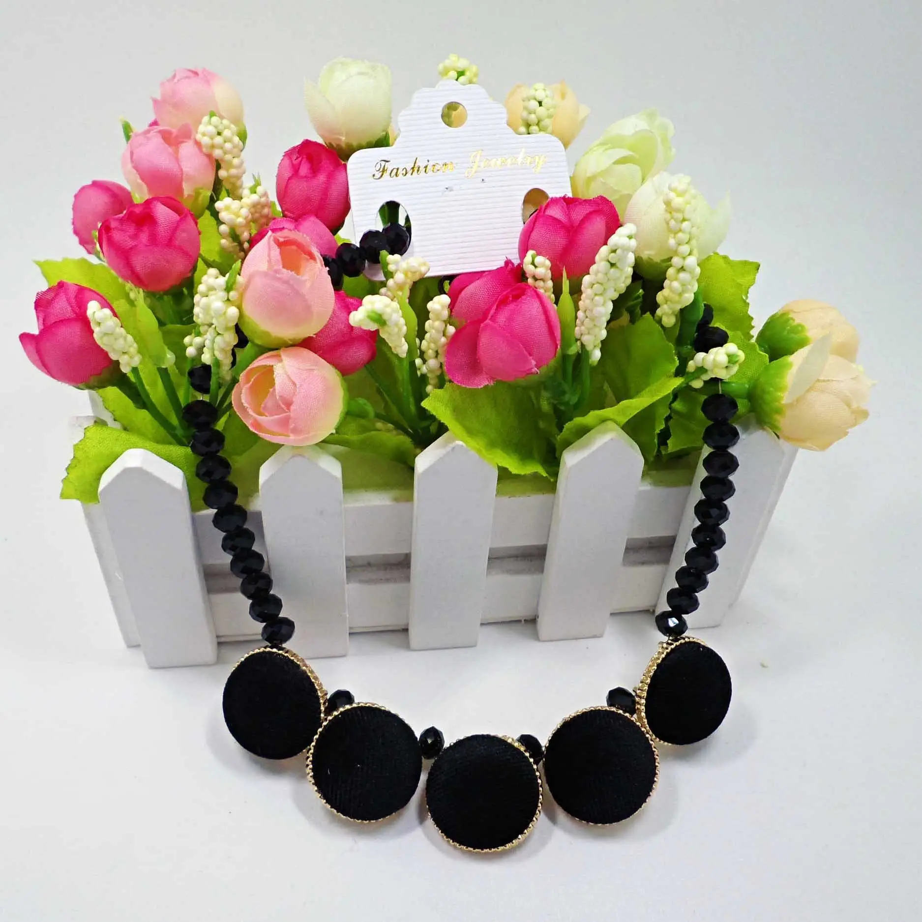 X404'' European and American Retro Style Velvet Round Square Geometric Pattern Contrasting Short Necklace Sweater Chain - Image 12