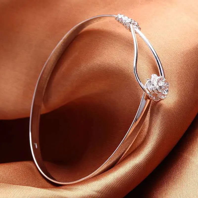 Electroplated 925 Silver Romantic Flower Bracelet - Image 2