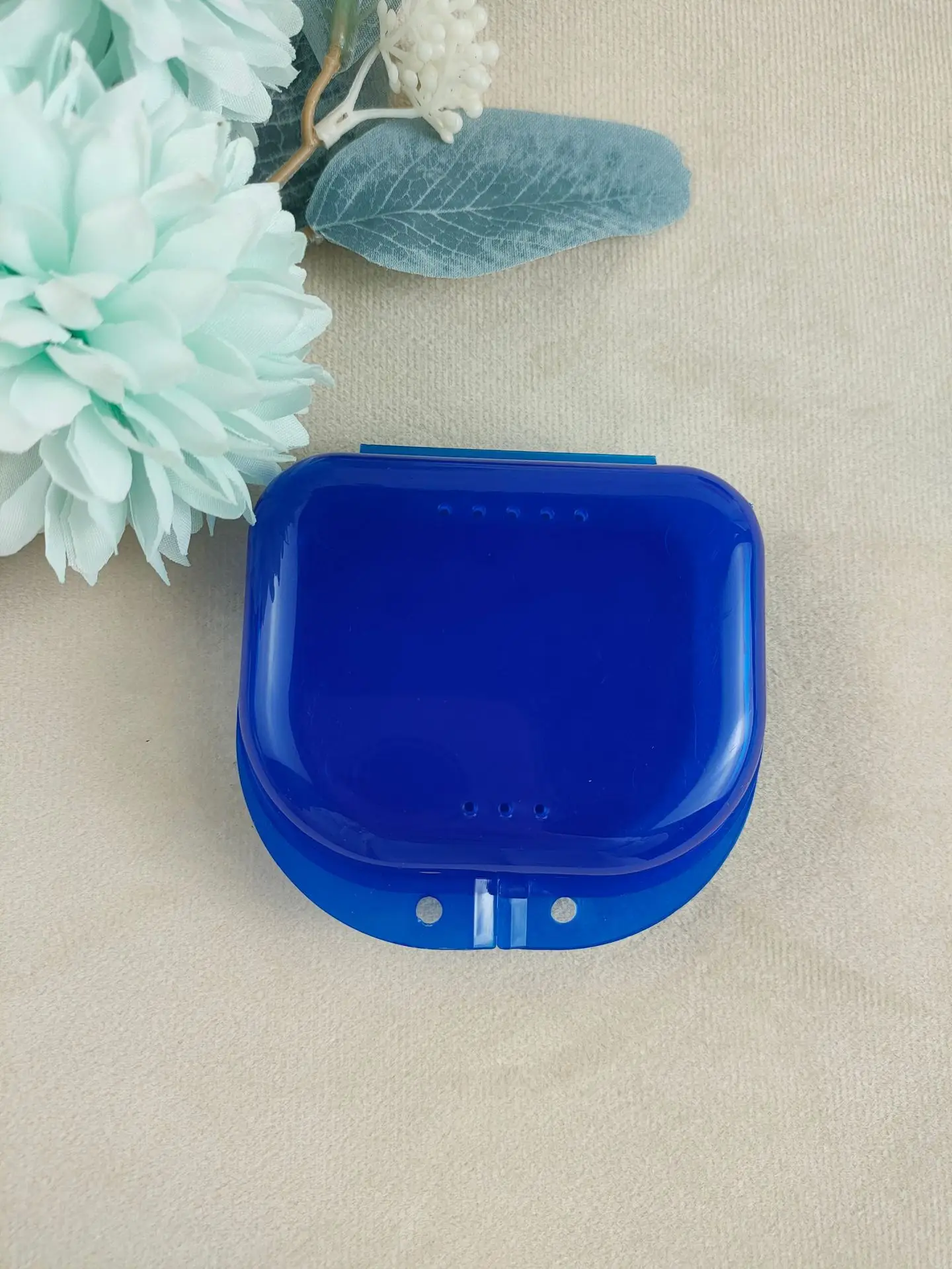Small Dental Box with Holes 20g — feature 12