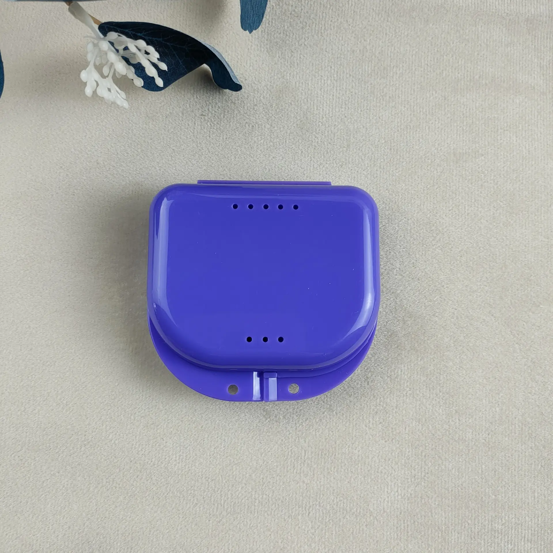 Small Dental Box with Holes 20g — feature 15