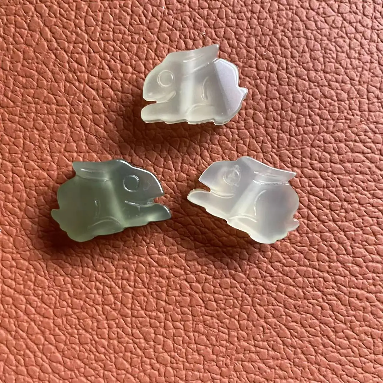 岫玉兔子吊坠