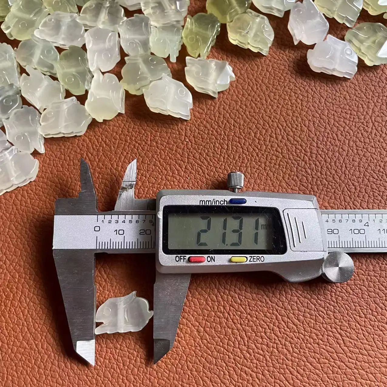 玉石兔子珠子
