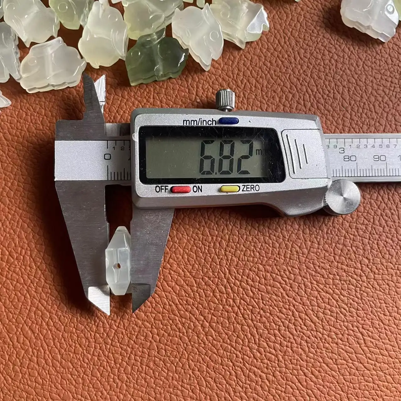 岫玉兔子小挂件