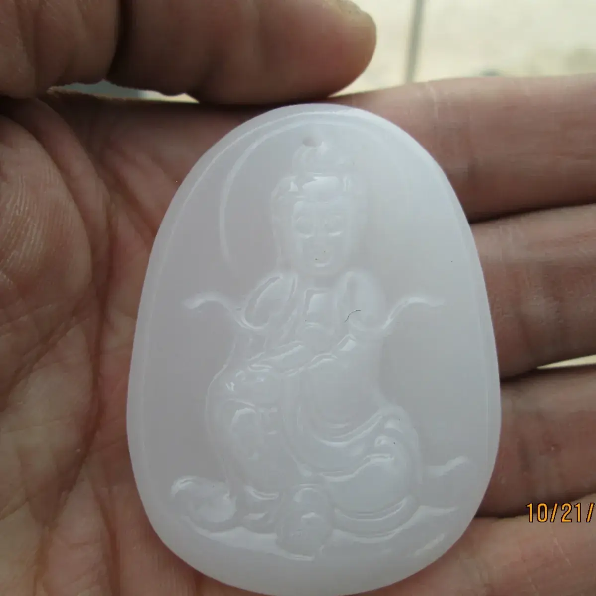 Natural Green Guanyin Jade Pendant for Men Women - Image 2